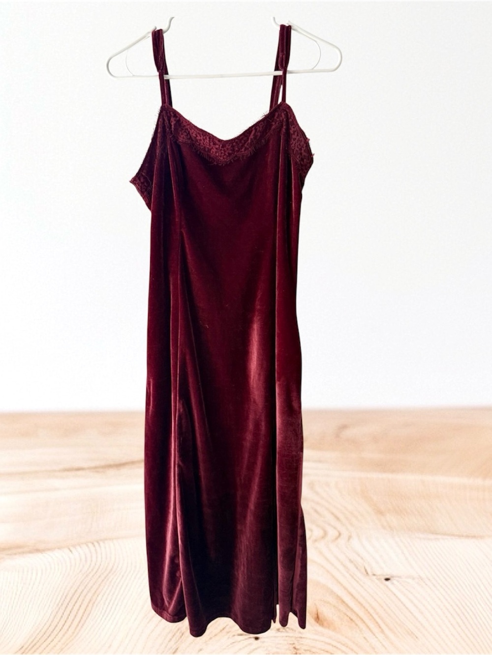 Mi Ami Velvet Lace Trim Cami Tank Top Maroon Burgundy Size M - Picture 3 of 7
